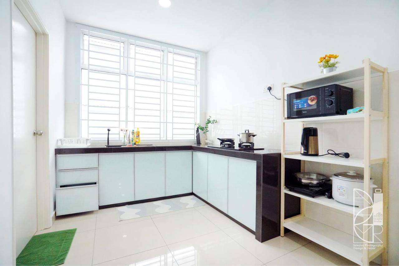 Desaru Ktv Mickey Theme By Joyfully 29M6 Villa Bandar Penawar Luaran gambar